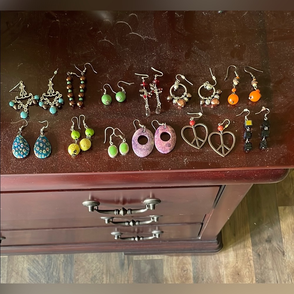 ❤️ 5/$25 - Colorful Assorted Earrings Set